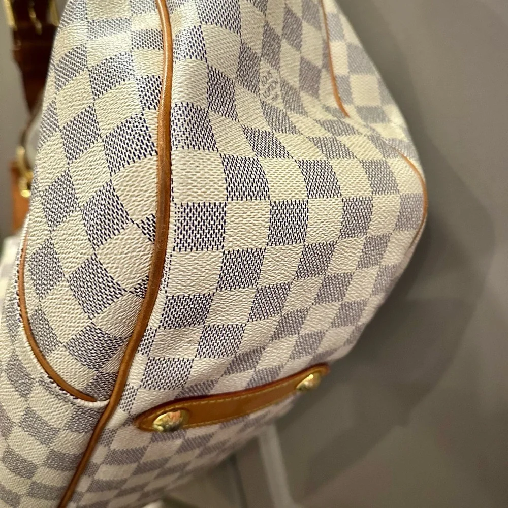 Louis Vuitton Damier Azur Galleria GM - Picture 6 of 12